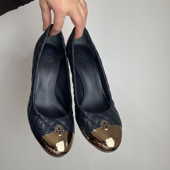 Tory Burch Blue Navy Leather Wedge Sandals with Gold Details Made in Brazil - Picture 2 of 8